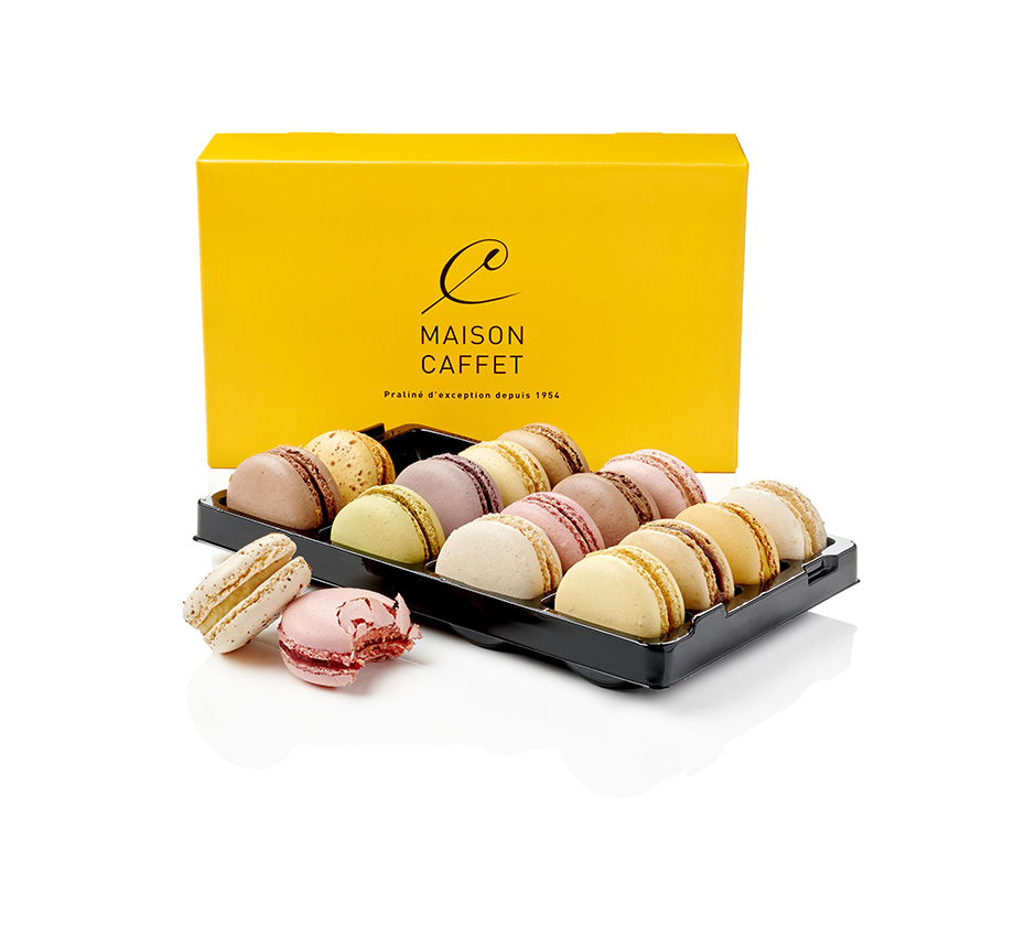 Coffret de 16 macarons assortis