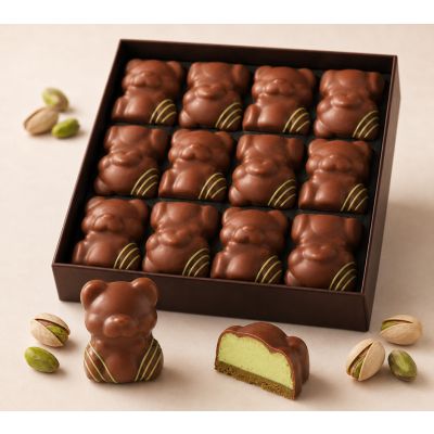 Marshmallow & pistachio praline teddy bear box