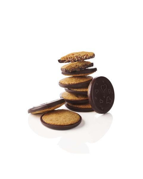 Biscuits nature sur un fondant palet de chocolat noir fourré de caramel 150 g